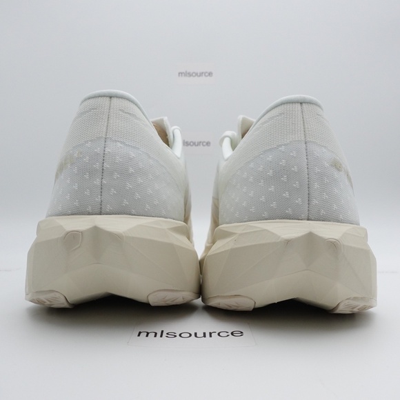 NEW Size 13 WIDE 2E Men's New Balance FuelCell Rebel v4 Running Shoes MFCXLJ4 - Picture 5 of 6